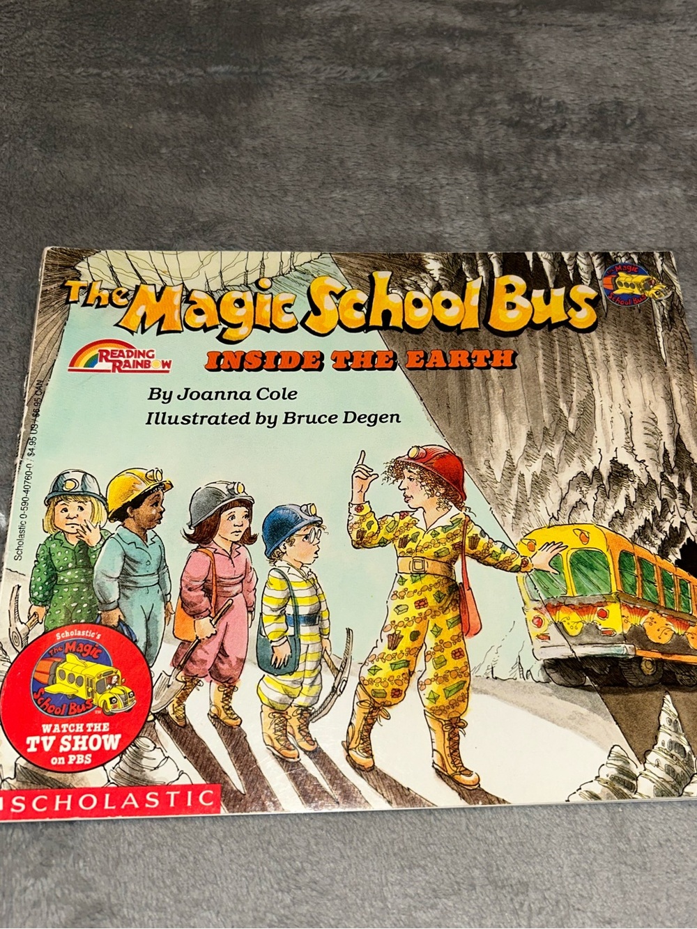 The Magic School Bus; Inside The Earth By Joanna Cole, Paperback, 1987